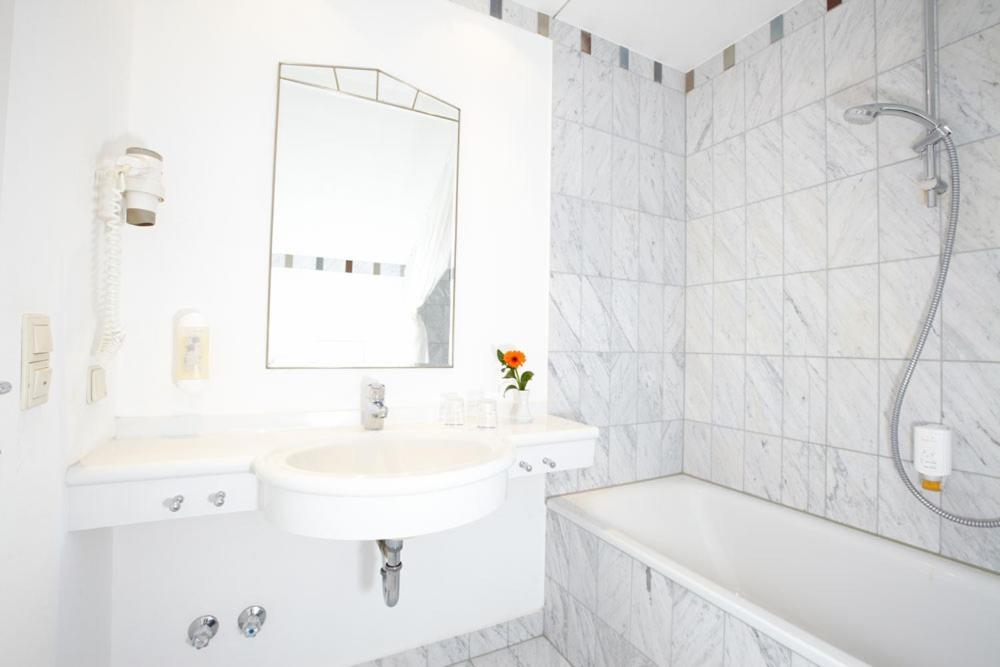 Meeressterne Hotel Residenz In Heringsdorf エクステリア 写真